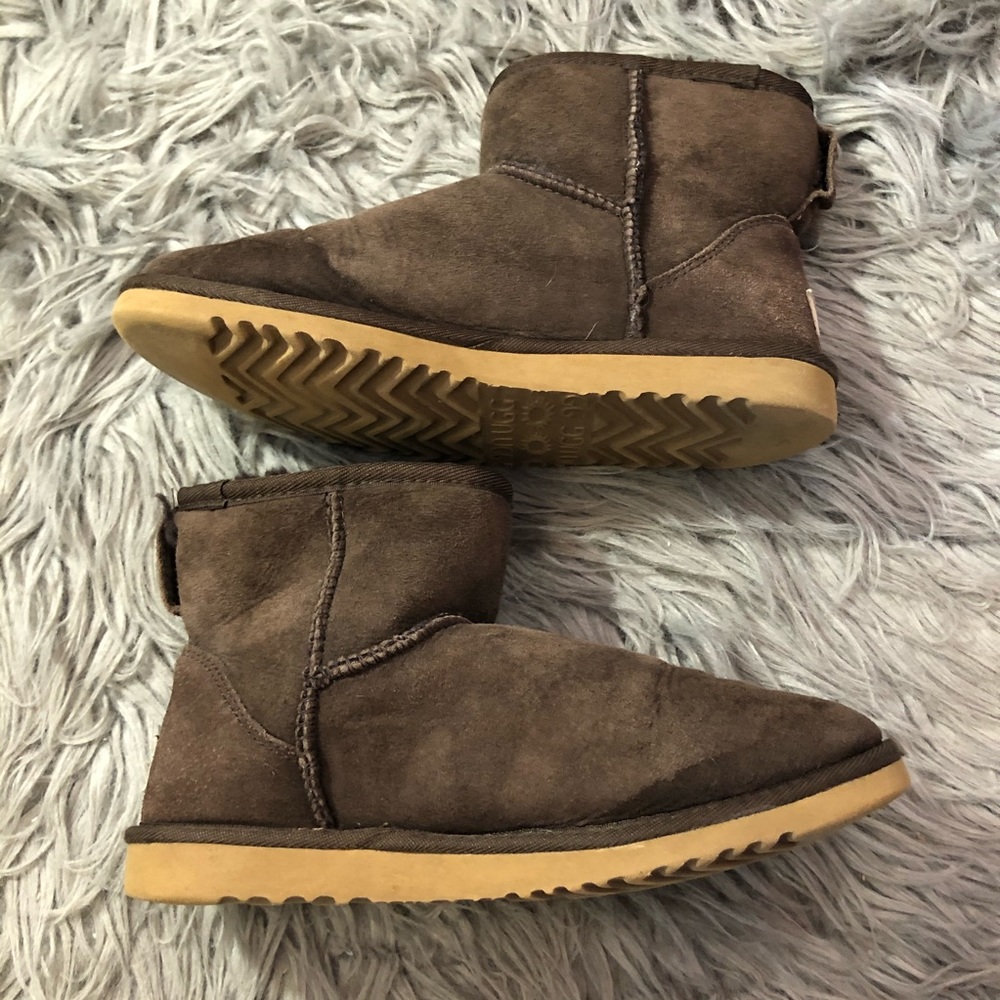 Ugg Classic Mini Brown Ankle Boots Sz 6